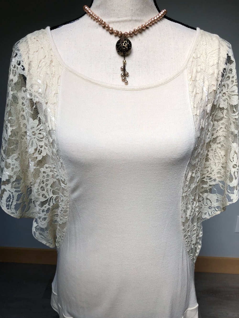 Banana Republic Romantic Lace Top Size Medium